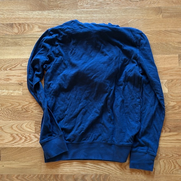 NEW! American Eagle men’s navy long sleeve sweatshirt kangaroo pocket size XS - Picture 4 of 4